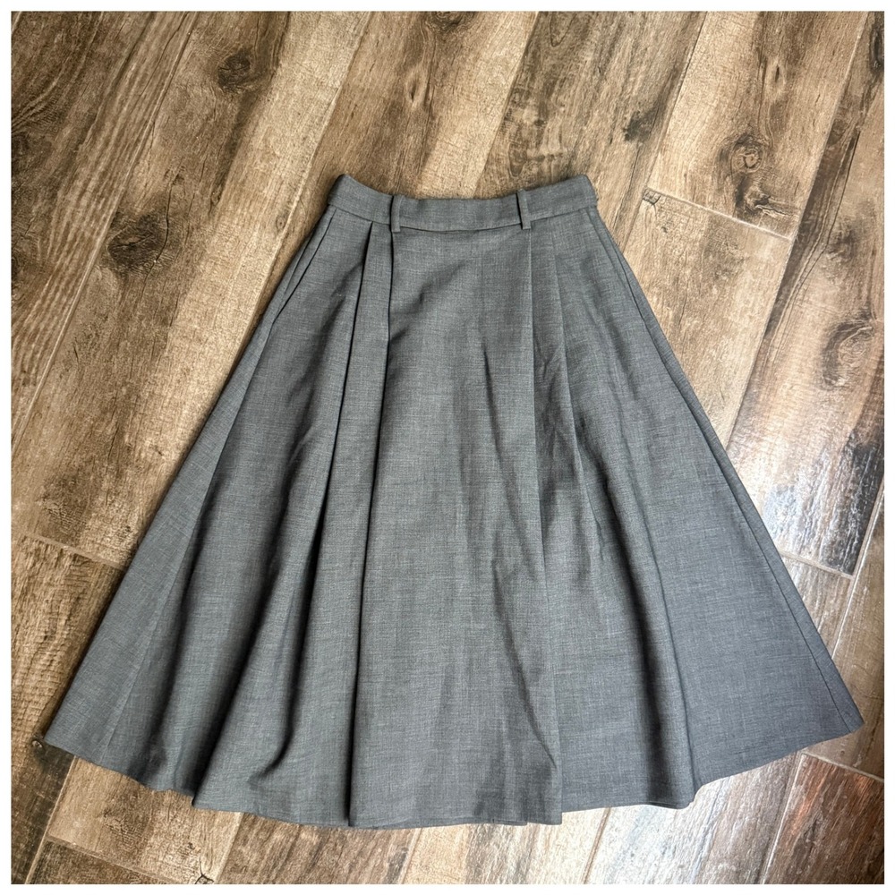 Aritzia Babaton Women's Enterprise High-Rise Pleated Midi Skirt, Gray,2